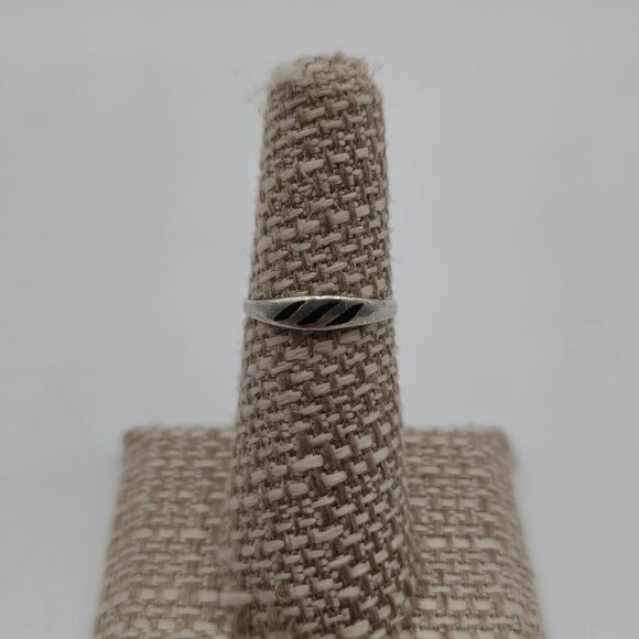 Jewelry - Size 6 Sterling Silver Petite Triple Onyx Inlay Band Ring A3636